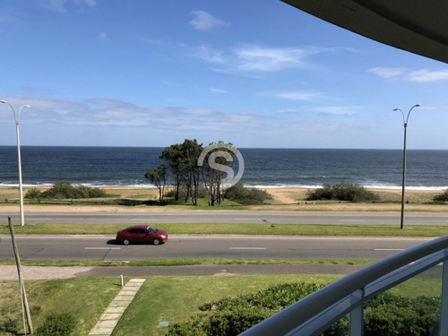 Apartamento Frente Al Mar- Ref: 3009