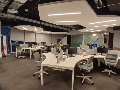 Excelente Oficina Habilitada Y Planta Libre De 325 M2