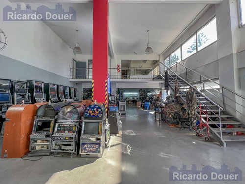 Imagen 6 de 30 de Excelente Edificio De Oficinas En Olivos