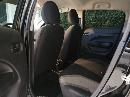 Mitsubishi Mirage Extra Full 2016