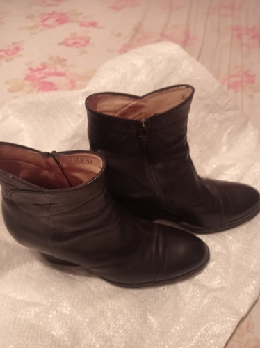 Botas Dama Cuero Piel Negro Talla 37  Madio