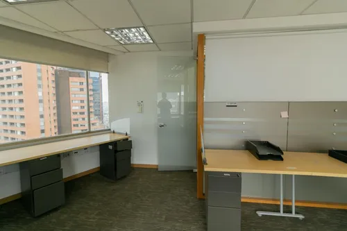 Oficina En Arriendo En Centro Internacional. Cod A1094007