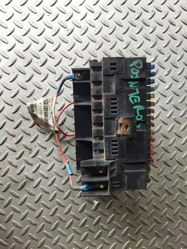 Caja De Fusibles Volkswagen Pointer Modelo 2005 (Usado)