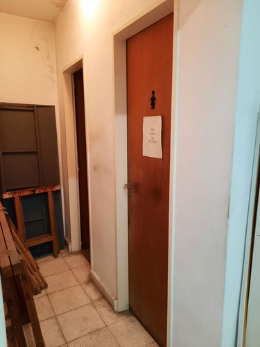 Alquiler Inmueble Comercial -local- Excelente Ubicacion Sobre Avenida Urquiza En Caseros Centro