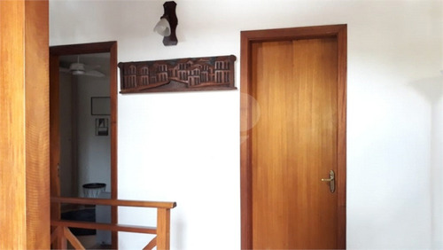 Imagem 12 de 30 de Casa 3 Dormitórios Bairro Teresópolis - Reo548505