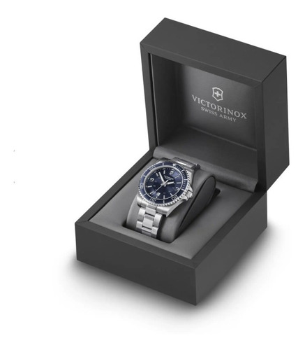 Victorinox Reloj Maverick Large, Super-luminova, Azul Color de la correa Plateado