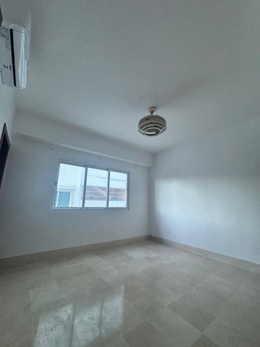 Vendo O Alquiler Torre Moderna En El Vergel Con Lobby , Con Lobby, Ascensor, Área Social, Piscina, Gimnasio, Barbacoa Y Bar. Código: Nd764