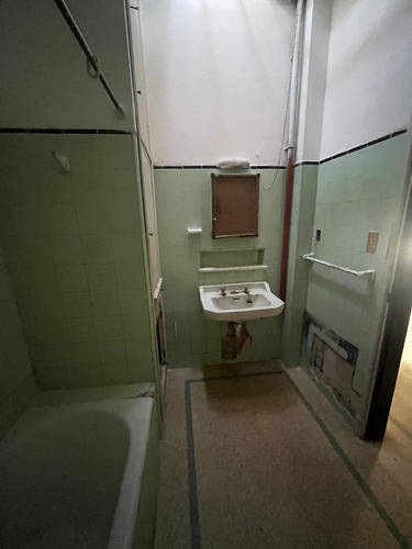Buena Casa Sobre Barros Arana Casi José Belloni.