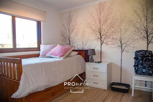 Casa En Arriendo De 5 Dorm. En Las Condes