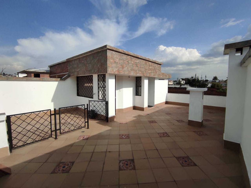 Casa En El Norte De Quito 3 Habitaciones En Conjunto Privado