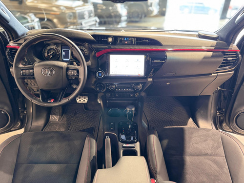 Toyota Hilux Gr 2025