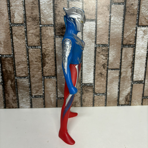 Antigo Boneco Ultraman Zero - Bandai (Usado)