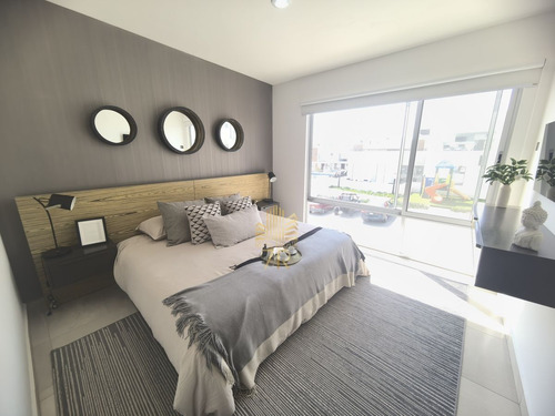 Casa En Venta En El Querétaro Moderno De 3 Recámaras En Privada