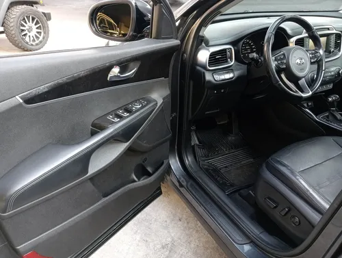 Kia Sorento 3.3 V6 Ex Pack Piel 7 Pasajeros AWD At