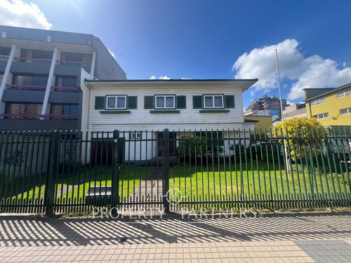 Casa De Uso Comecial En Ubicación Privilegiada