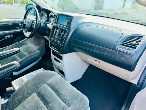 Dodge Grand Caravan 3.7 Sxt At