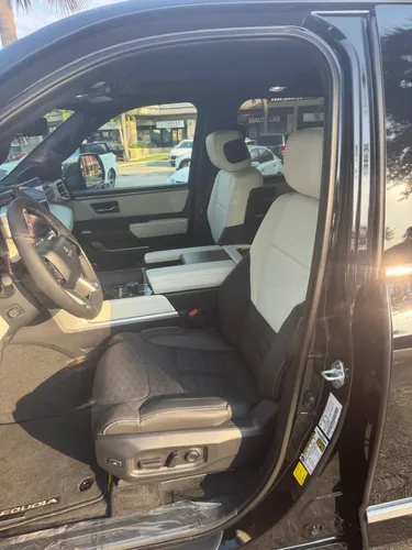 Toyota Sequoia 3.5 V6 Capstone