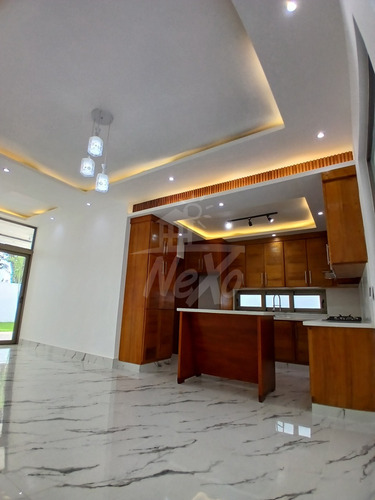 Venta Casa De Un Nivel En Exclusivo Residencial Santiago (hfc-227)