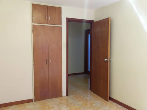 Imagen 11 de 15 de Nelida Lugo Alquila Apartamento Cumboto Norte Puerto Cabello