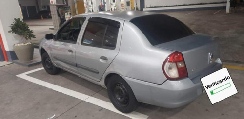Imagem 9 de 15 de Renault Clio 2006 1.0 16v Expression Hi-flex 5p