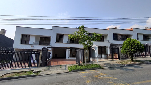 Se Vende Casa En La Estrella, Sector Toledo. 180 Metros, $660 Millones