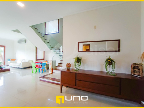Imagen 2 de 17 de Linda Casa En Venta, Condominio Jardines Del Urubo