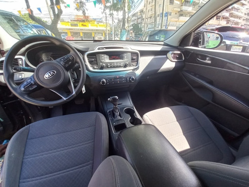 Imagen 9 de 11 de Kia Sorento Negra Americana 2016 Poco Uso.