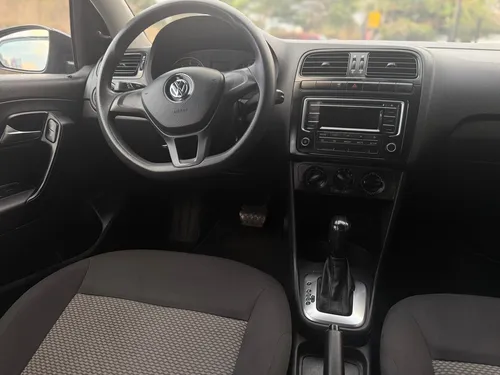 Volkswagen Vento 1.6 Starline At