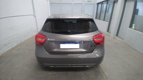 Imagen 5 de 8 de Mercedes Benz A200