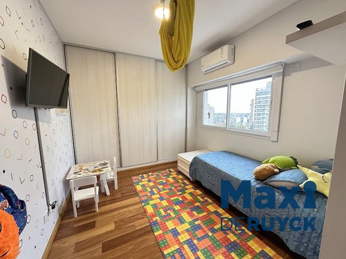 Piso De 4 Ambientes Con Cochera, Zona Plaza Conesa