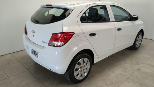 Imagen 6 de 9 de Chevrolet Onix 1.4 N Lt 2015