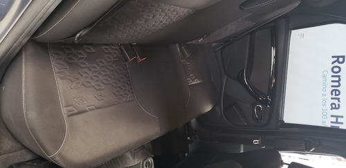 Imagen 11 de 12 de Renault Duster Oroch 2.0 Outsider Plus 2019