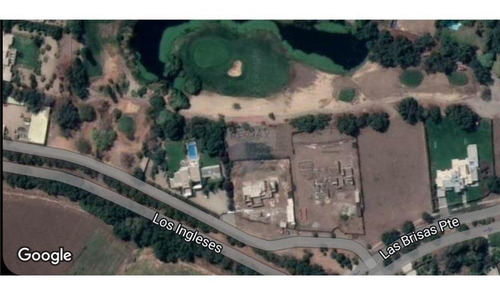 Imagen 2 de 10 de Las Brisas Borde Cancha Frente A Laguna Precioso