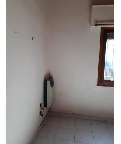 Imagen 13 de 16 de Solido Chalet En 1 Planta Con 2 Dormitorios, Sobre 201 M2 De