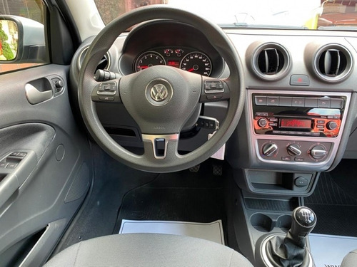 Imagem 3 de 15 de Vw Voyage Confortline 1.0 2015 Starveiculos