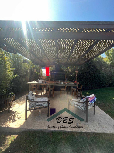 Dbs Propiedades Arrienda Casa 2 Piso 4d/5b/2est/1b$2.000.000