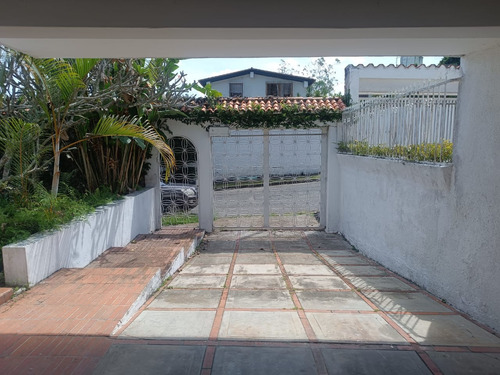 Venta Casa Urbanización La Boyera (dh)