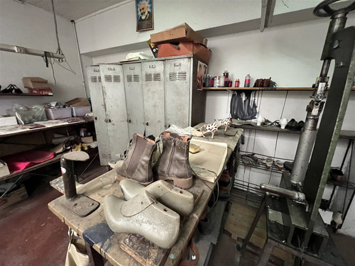 Fabrica, Local, Oficina, Bodega, 3 Viviendas 845 M2 Terreno