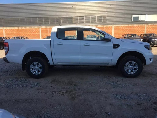 Imagen 3 de 16 de Ford Ranger Xls 4x2 3.2 Mt 2022 Ab