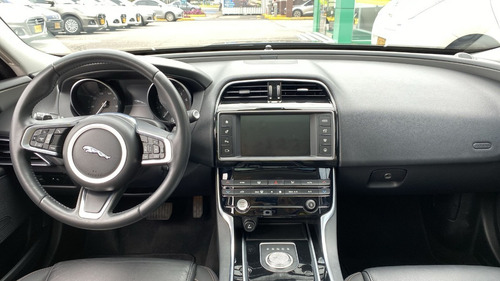 Imagen 9 de 20 de Jaguar Xe 2.0 L Prestige