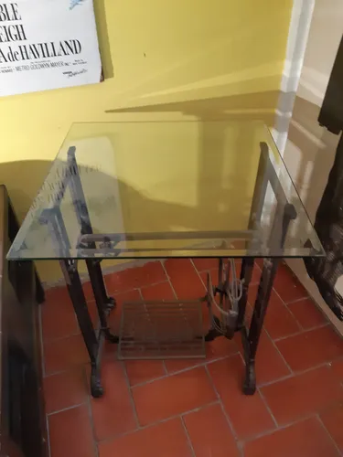 Mesa Con Base Máquina De Coser (Usado)