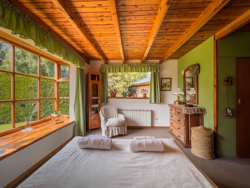 Imagen 6 de 15 de Alquiler Temporario Casa Rústica En Bariloche Cerca De La Playa Y Del Centro De Esquí Cerro Catedral. Bed & Breakfast Exclusivo Para Esquiadores.
