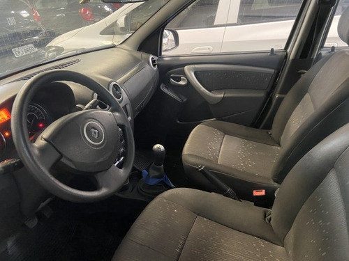 Logan 1.6 Expression 8v Flex 4p Manual
