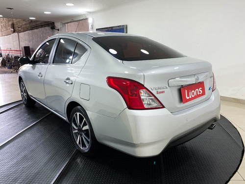 Imagem 14 de 20 de Nissan Versa 1.6 16v Sl Aut. 4p
