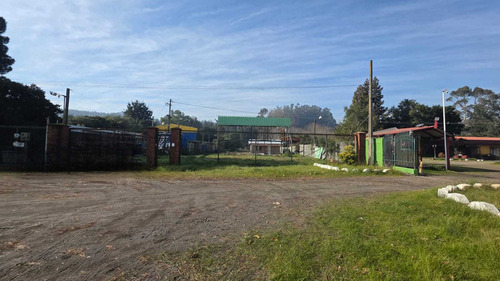 Rrb// Vende Amplio Terreno Con Casa (105532)