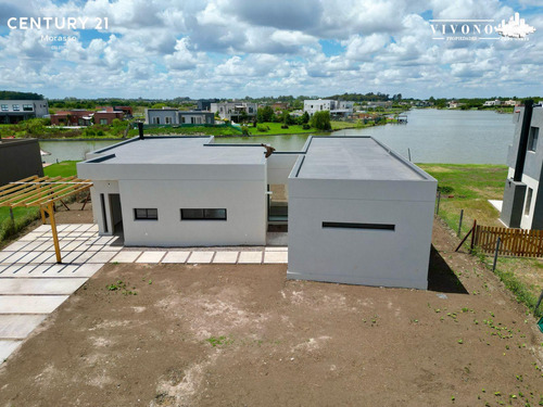 Casa En Venta A Laguna En San Sebastian - A Estrenar