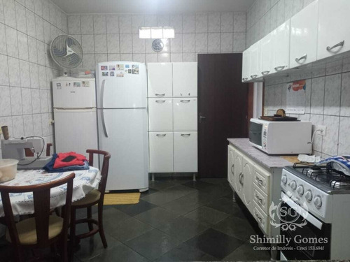 Imagem 10 de 14 de 1.150 M², 03 Dormitórios, Salão, Área Gourmet E Piscina !!