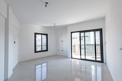 Venta Depto Piso 3 Amb | Luz | Balcón | Villa Del Parque