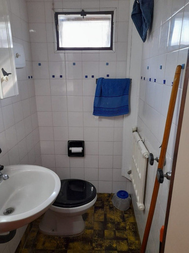 Venta O Permuta .casa 5 Ambientes Con Garage Doble Y Jardín. Parque Luro