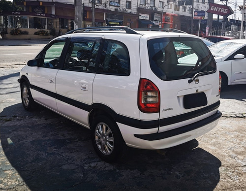 Imagem 6 de 8 de Chevrolet Zafira 2012 2.0 Elegance Flex Power Aut. 5p
